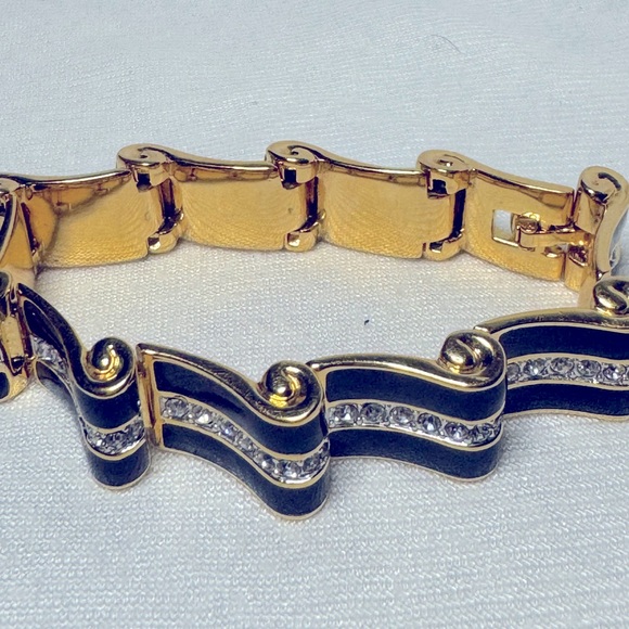Swarovski 🤩HOST PICK 🤩gold bracelet with black enamel and crystal accents USED - Picture 3 of 11
